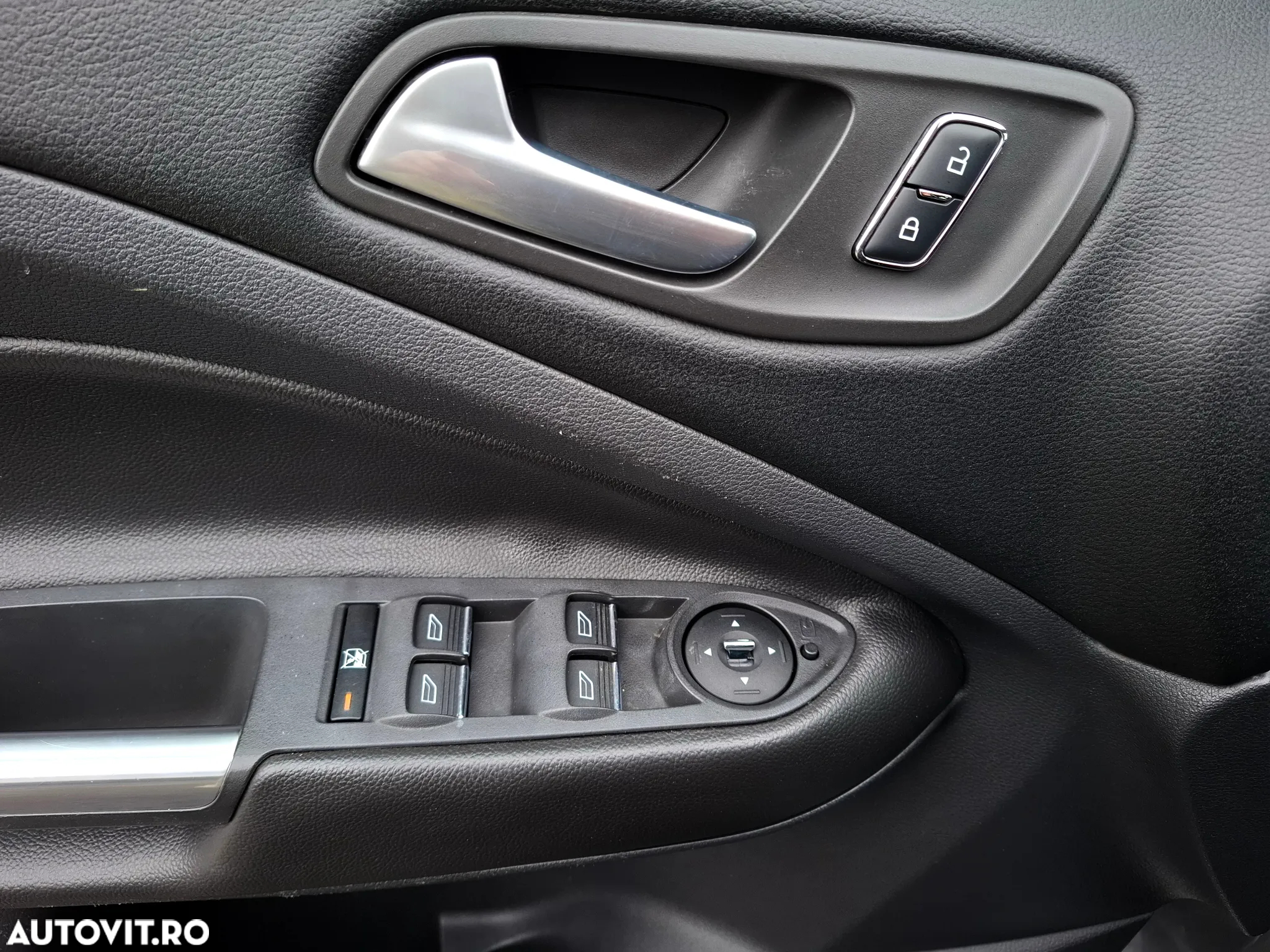 Ford Kuga 2.0 TDCi 2x4 Individual - 11