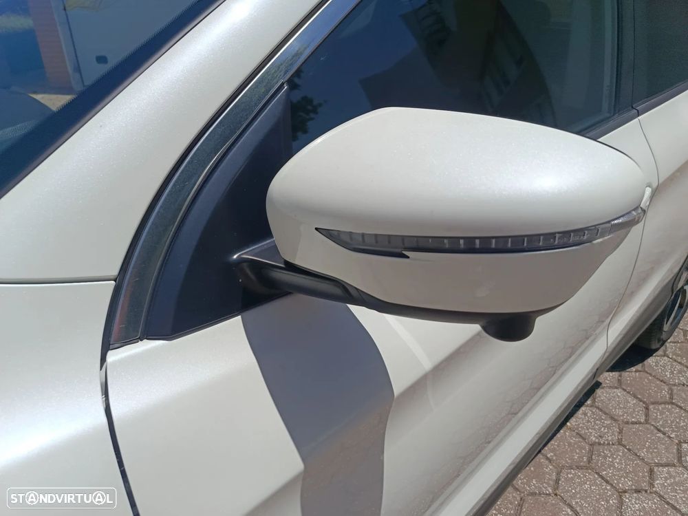 Nissan Qashqai 1.5 dCi N-Connecta - 10