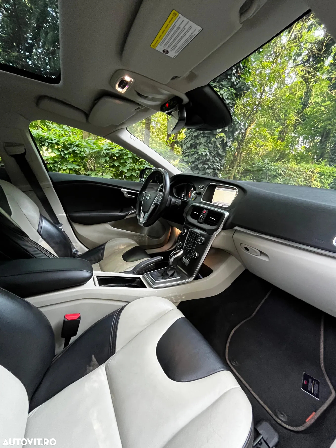 Volvo V40 Cross Country T5 AWD Geartronic Momentum - 8