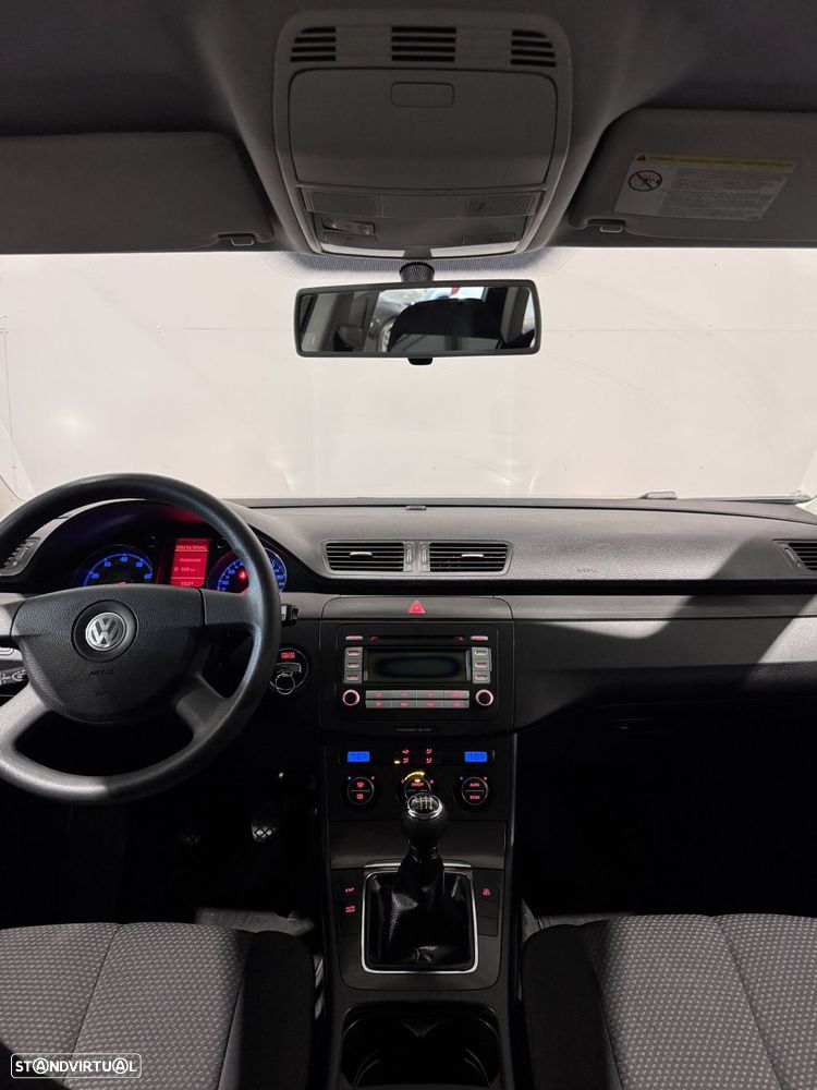 VW Passat Variant 1.6 FSi Trendline - 14