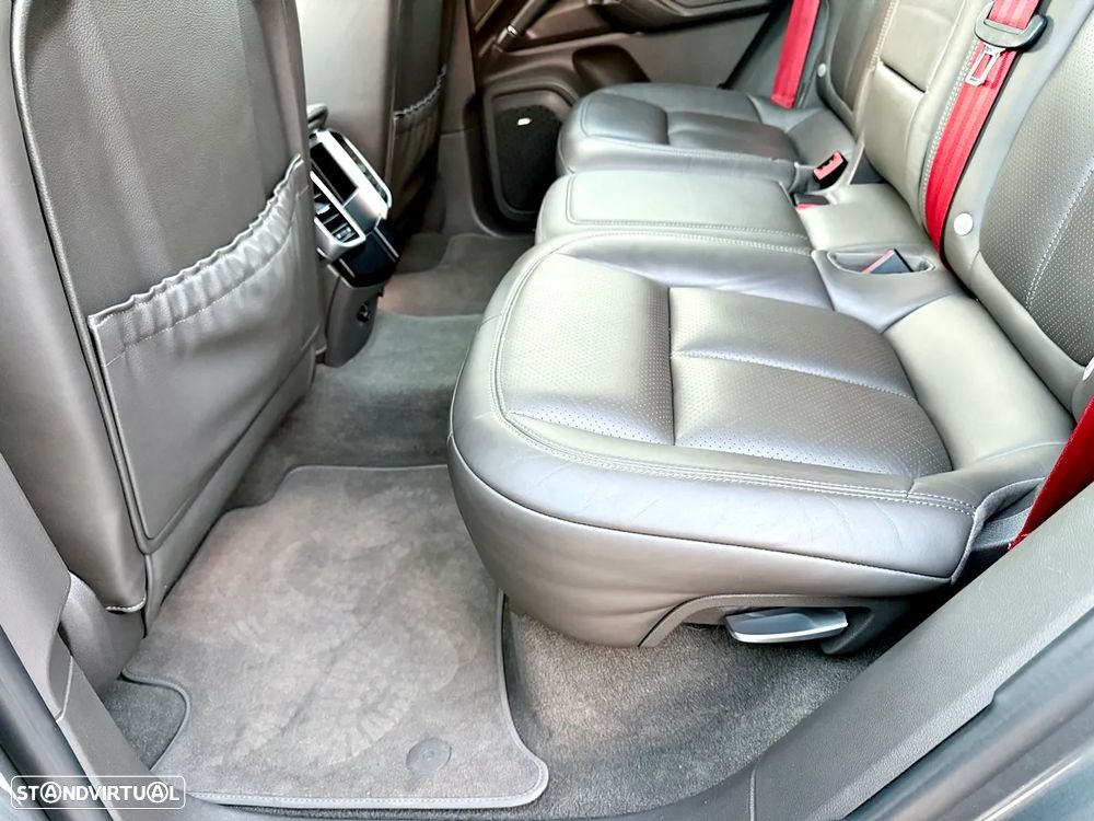 Porsche Cayenne S Hybrid - 33