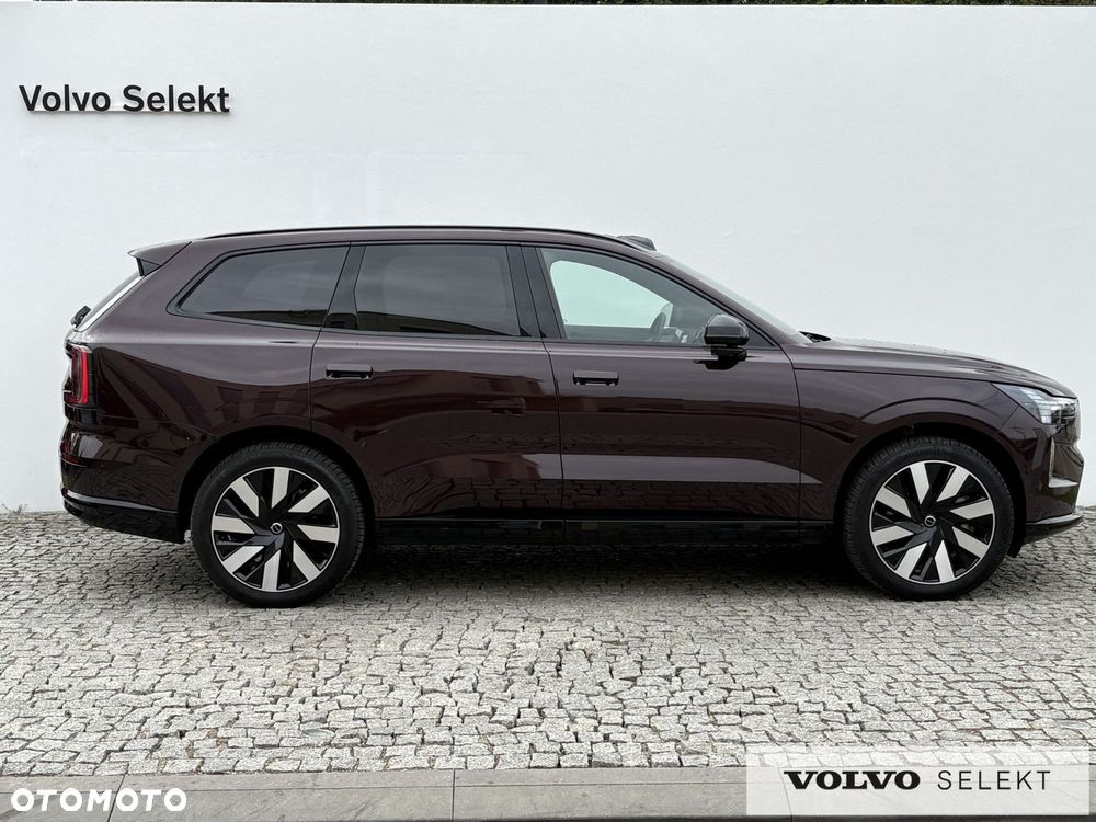 Volvo EX90 - 4
