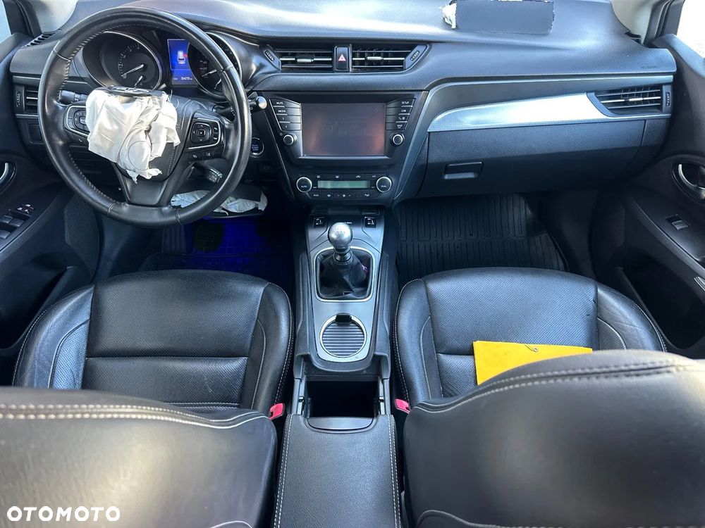 Toyota Avensis 1.8 Prestige - 28