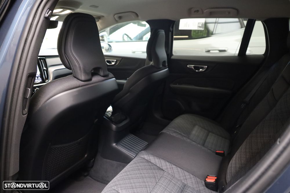 Volvo V60 2.0 T6 AWD TE Core - 11