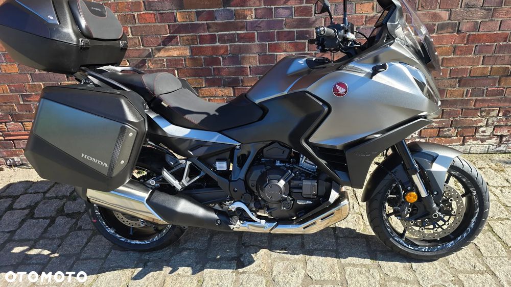 Honda NT - 24