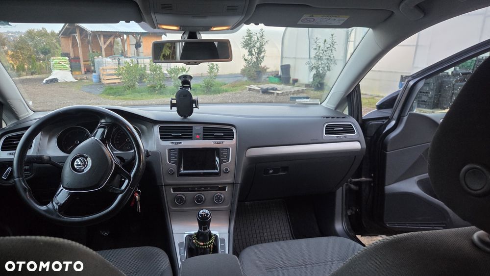 Volkswagen Golf - 5