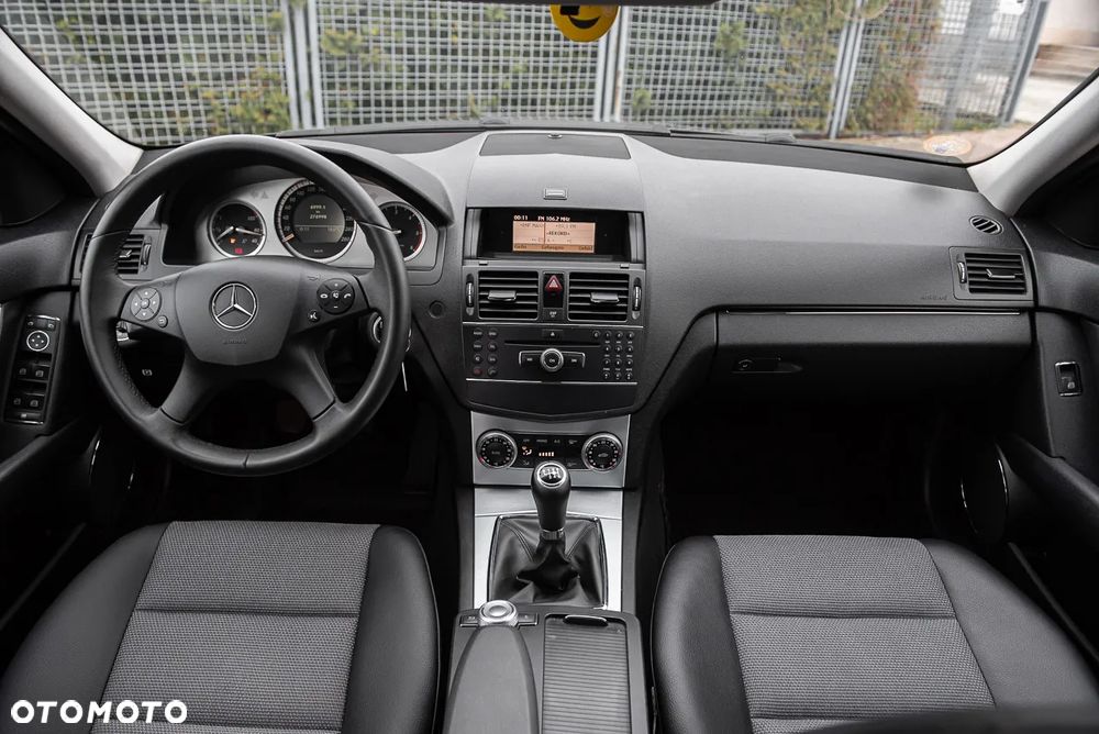 Mercedes-Benz Klasa C 200 CDI DPF Avantgarde - 25