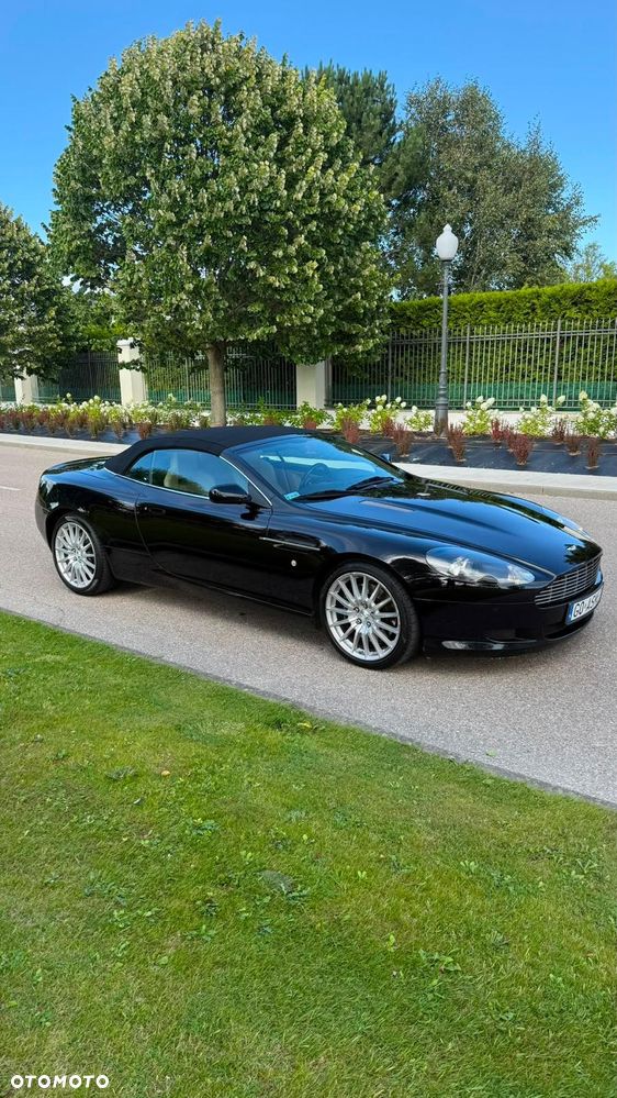 Aston Martin DB9 - 11