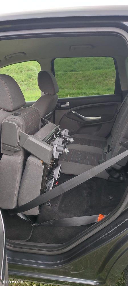 Ford C-MAX 1.6 TDCi Ambiente - 19