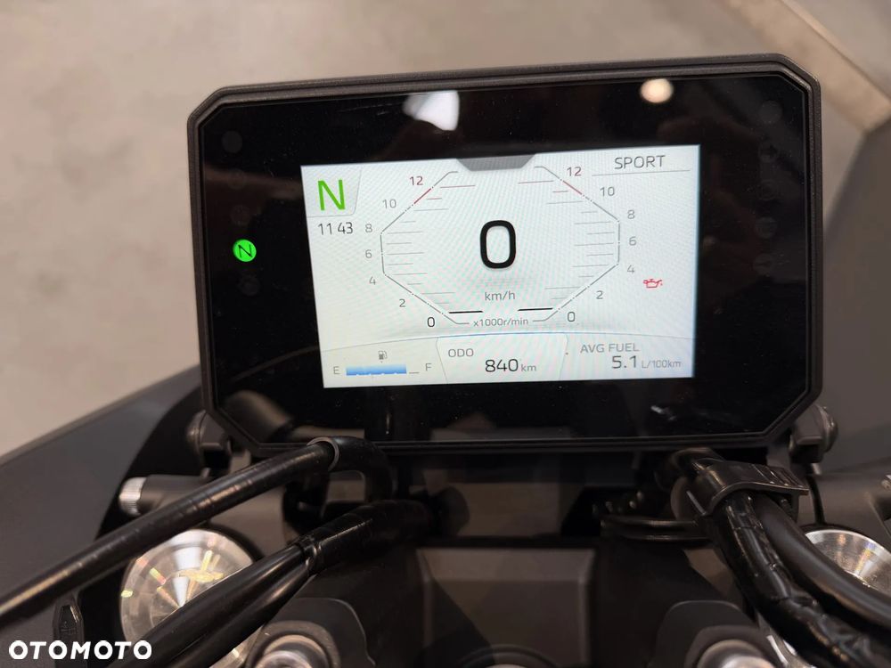 Yamaha MT - 8