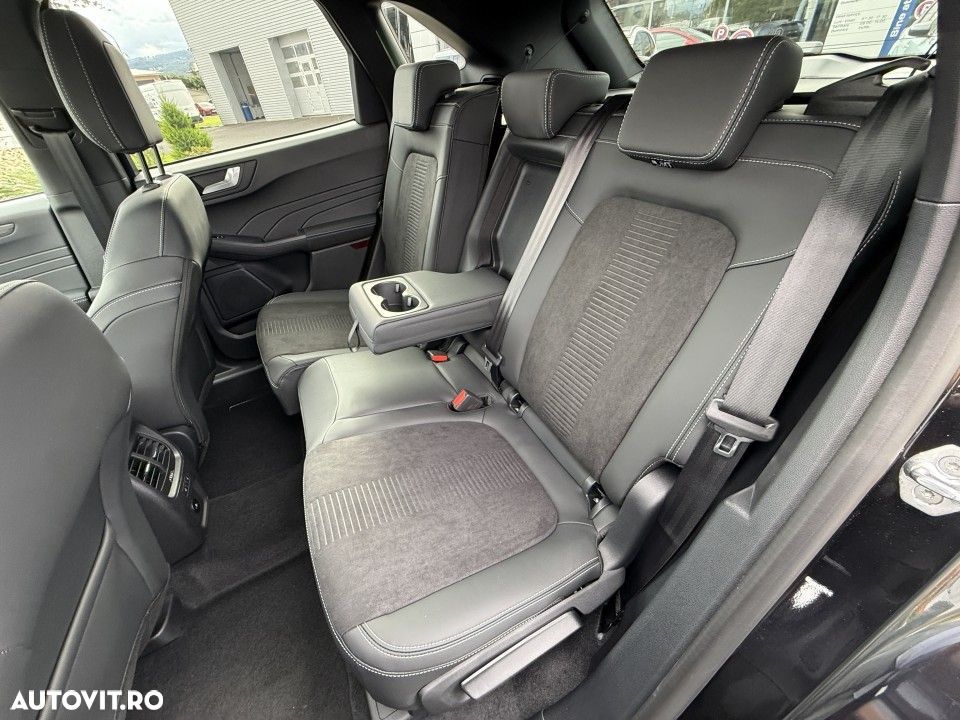 Ford Kuga - 26