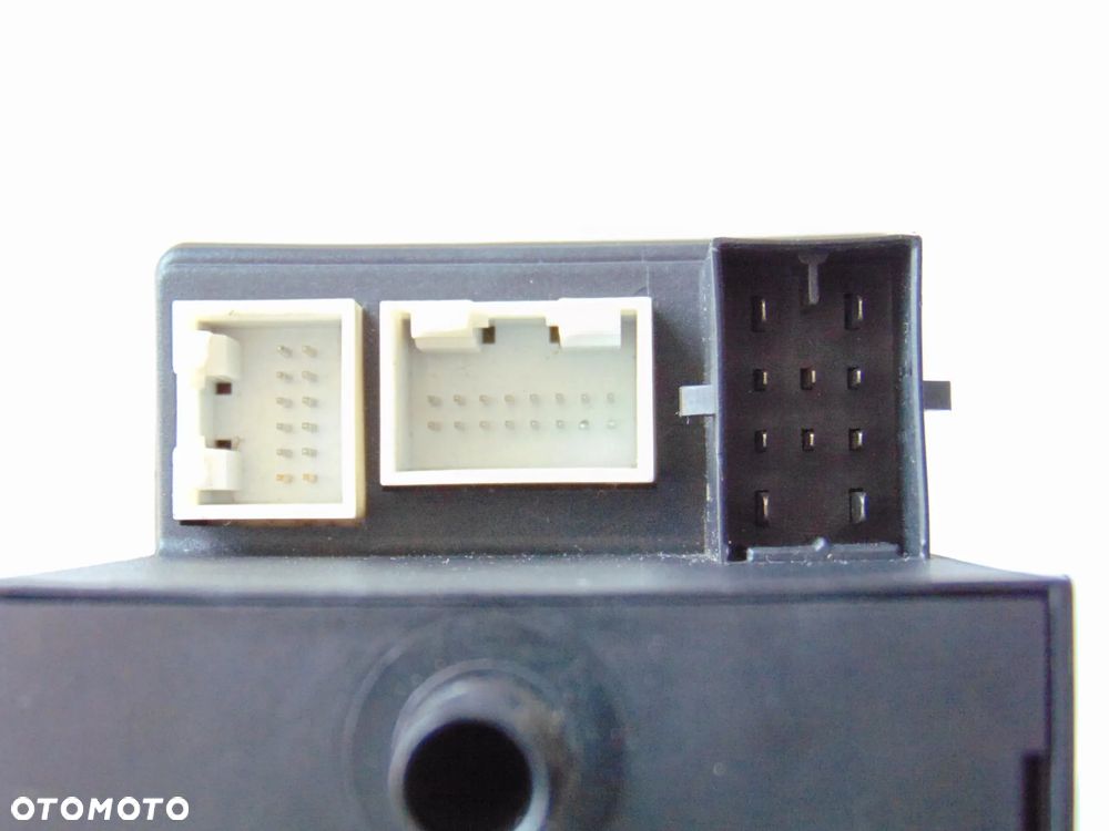 Pompa siłownik centralnego zamka 8L0862257K Audi A3 8L A4 B5 96-03r - 9