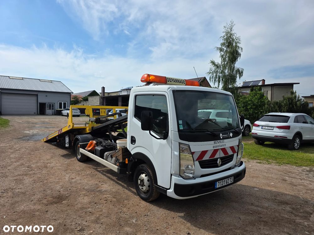 Renault Maxity - 8