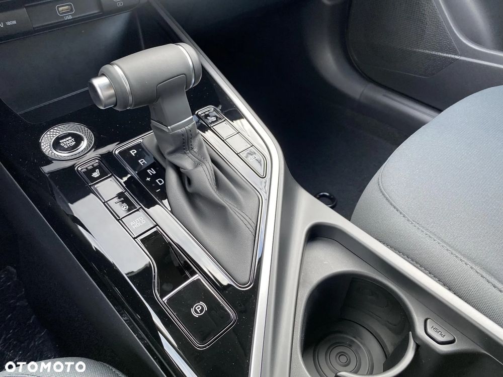 Kia Niro 1.6 GDI Hybrid M - 16