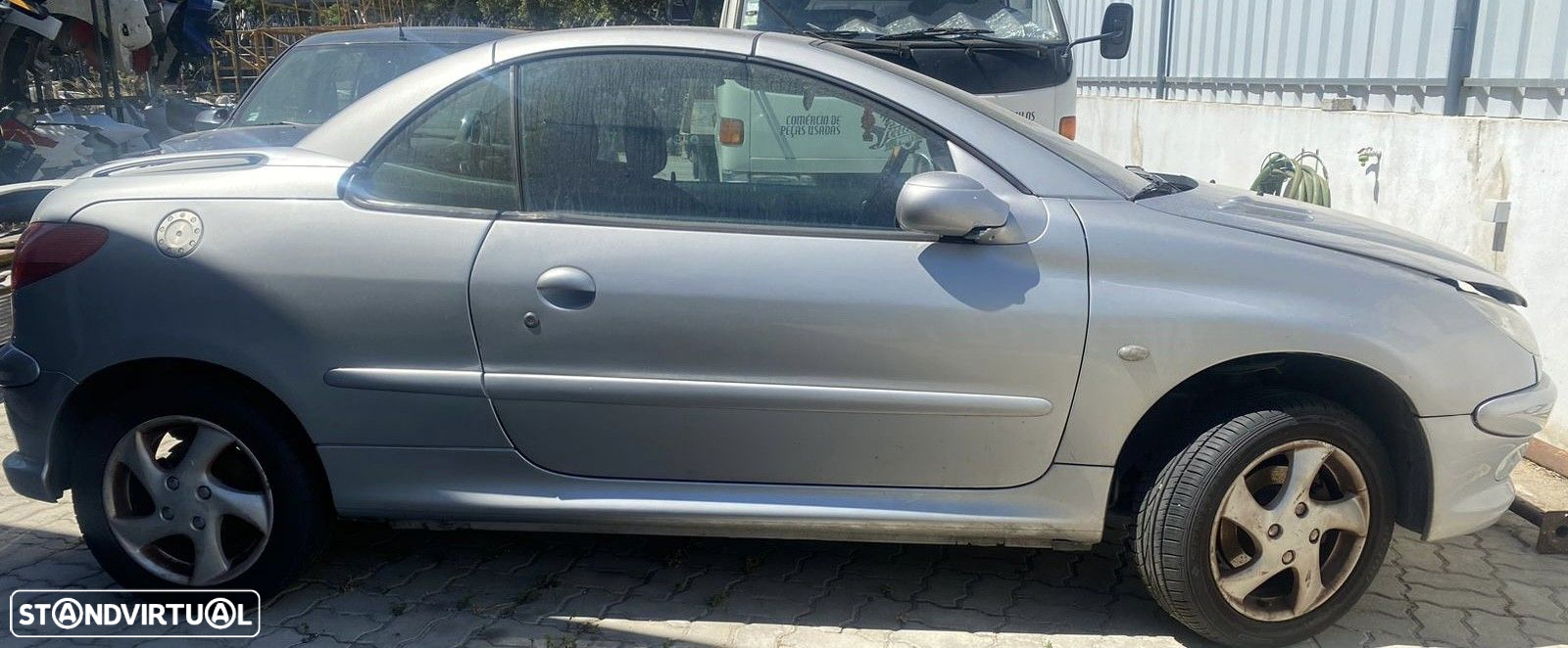 Peugeot 206 CC 1.6 i de 2003 disponível para peças - 2