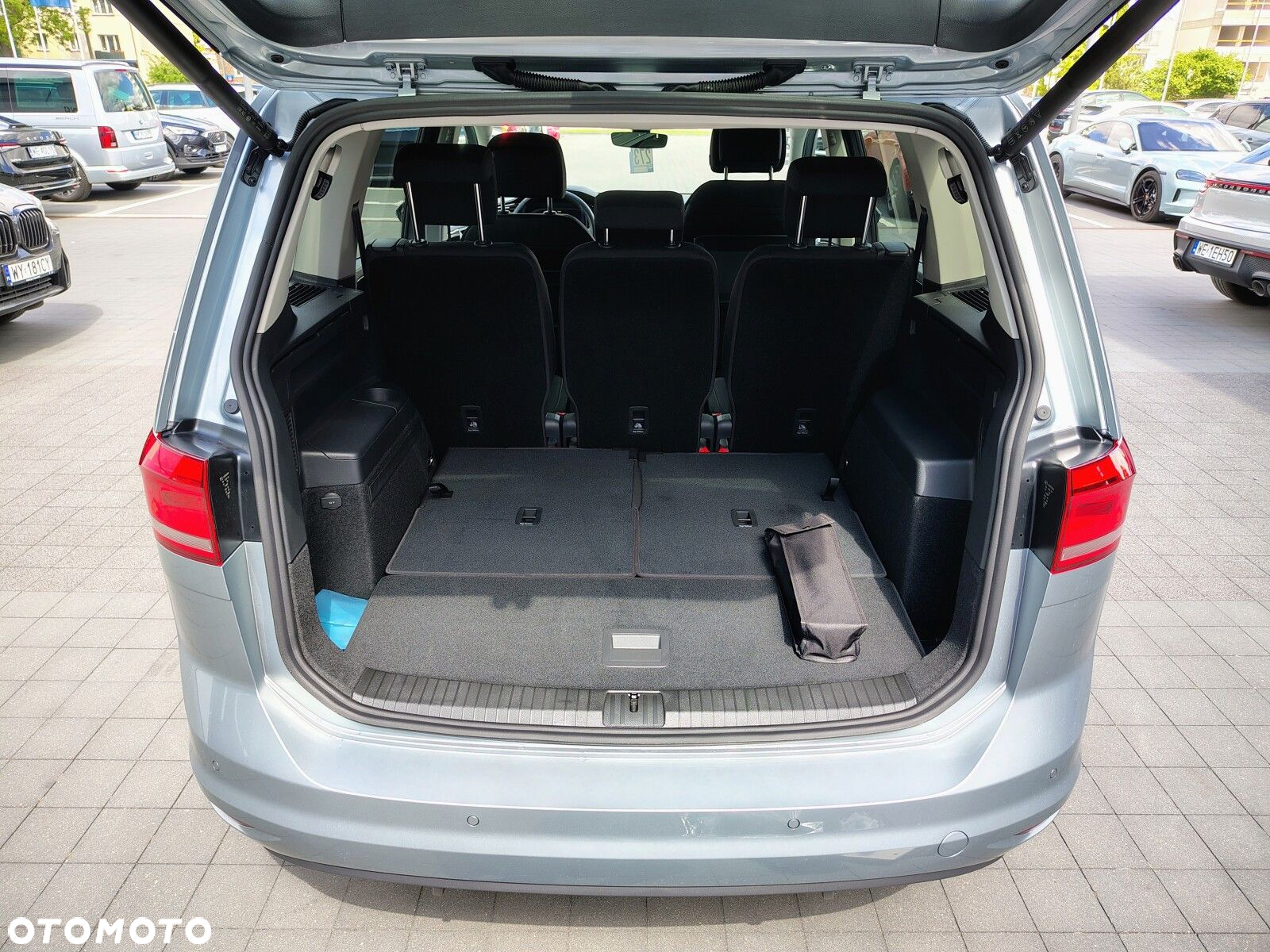 Volkswagen Touran - 8