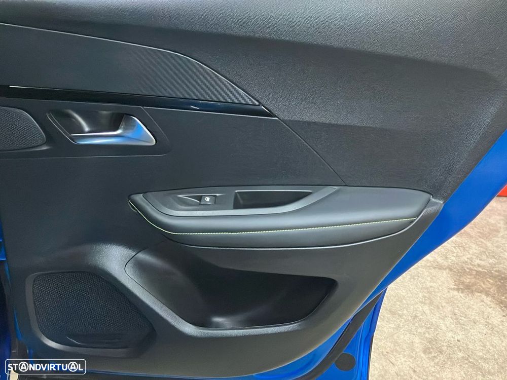 Peugeot e-2008 50 kWh GT - 22