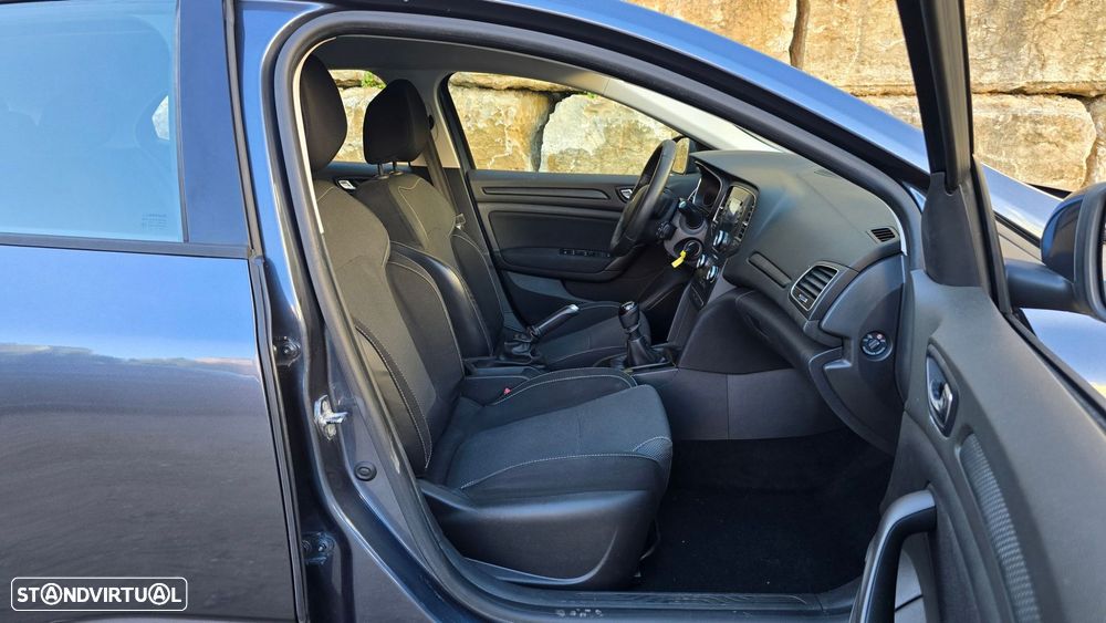 Renault Mégane 1.5 dCi Zen ECO - 26