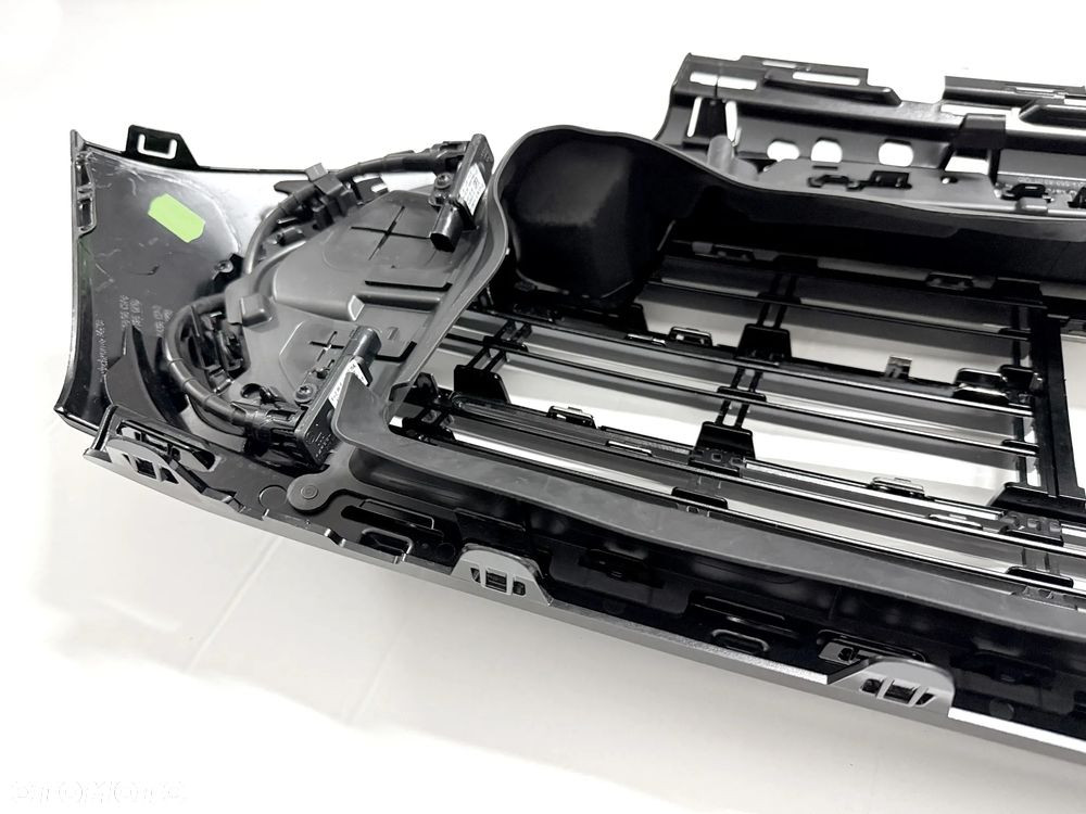 ATRAPA GRILL Mercedes E-klasa W214, LED-Neon Black - pod KAM - 21