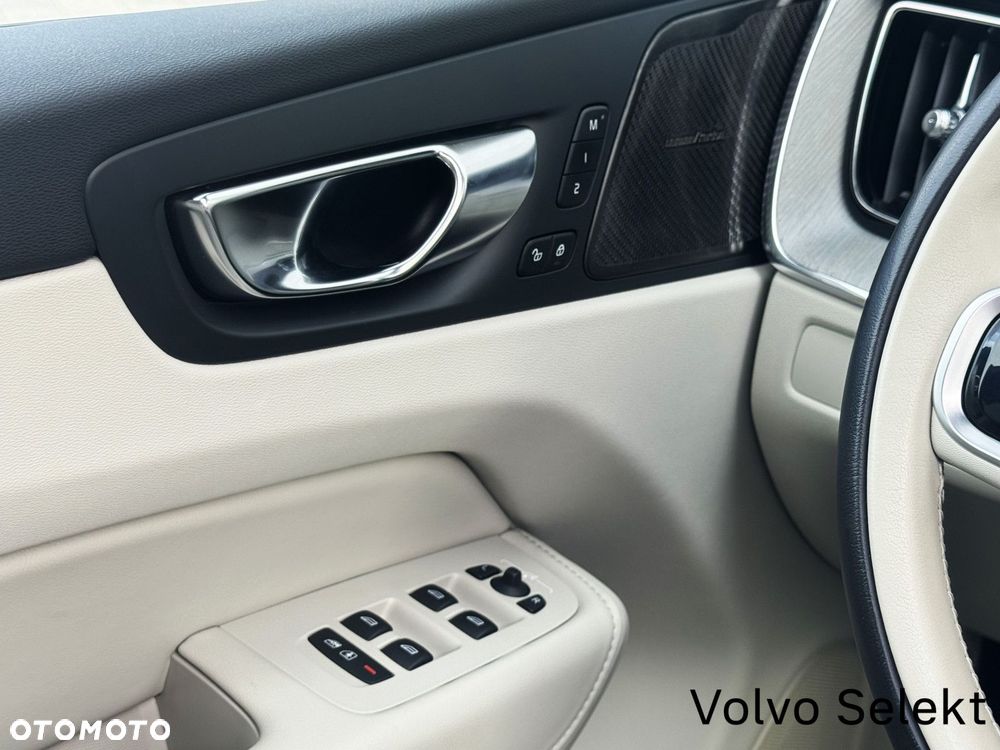 Volvo XC 60 - 34