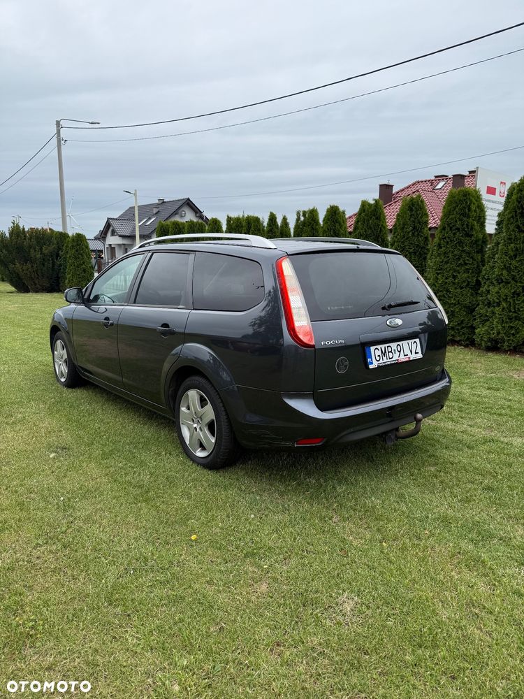 Ford Focus 1.6 Trend - 17