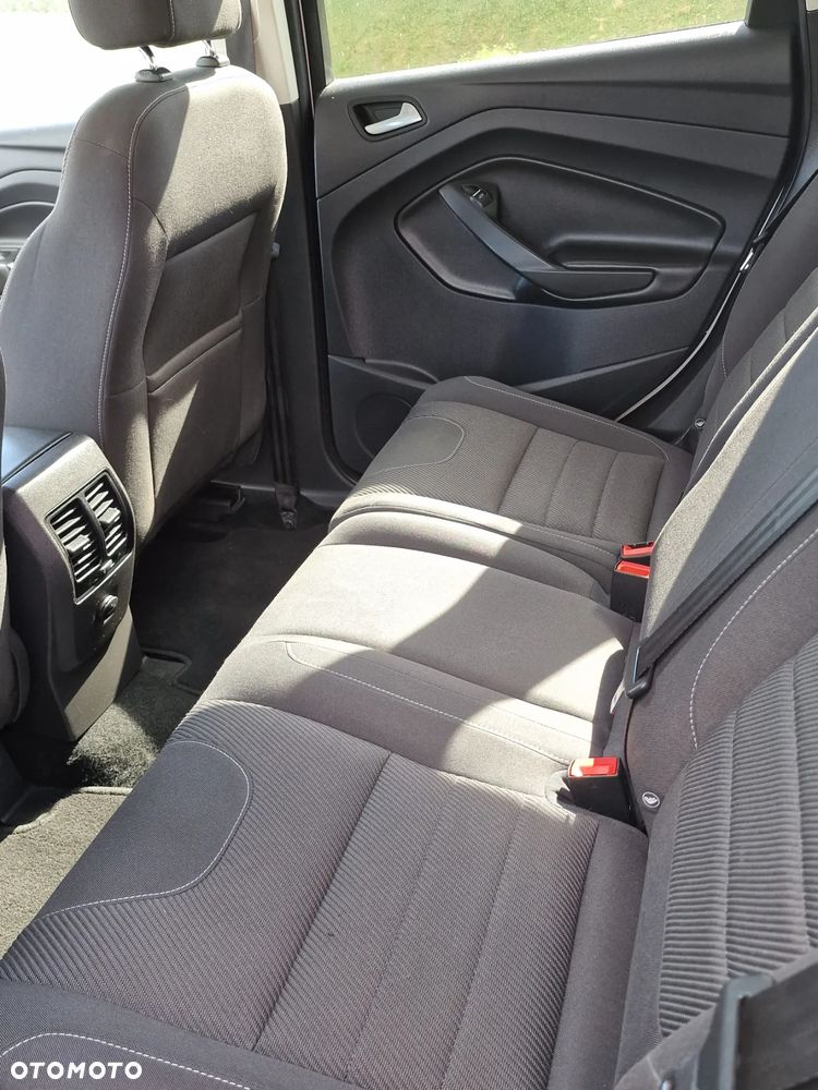 Ford Kuga - 8