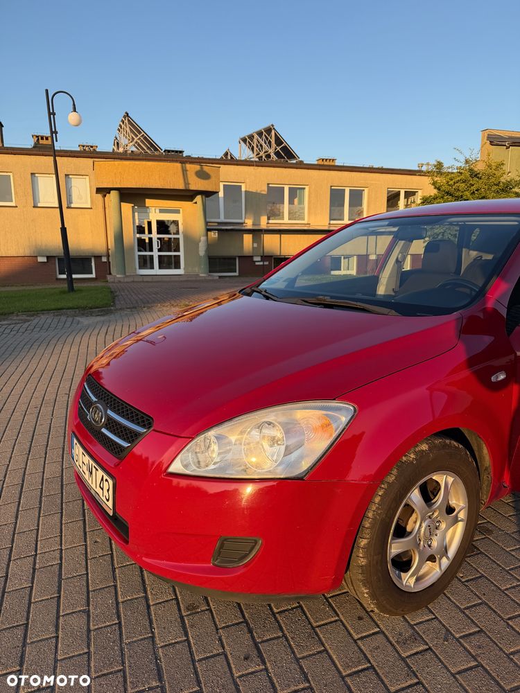 Kia Ceed 1.6 Crdi Comfort + - 24