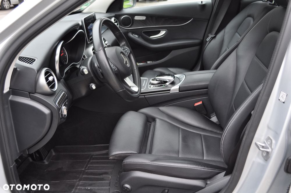 Mercedes-Benz Klasa C 200 9G-TRONIC Exclusive - 15