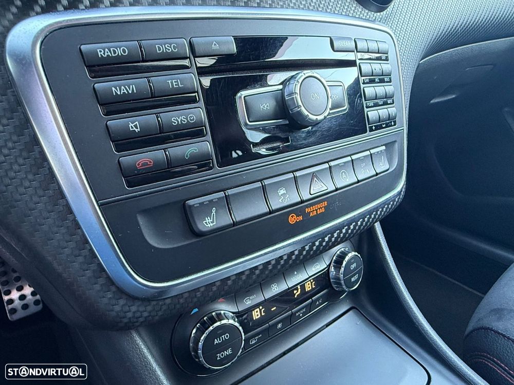 Mercedes-Benz A 45 AMG 4-Matic - 22