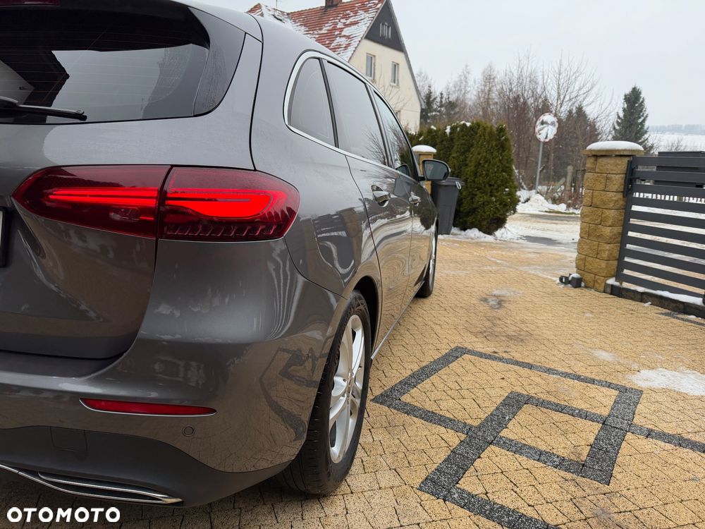 Mercedes-Benz Klasa B 200 d Progressive 8G-DCT - 12