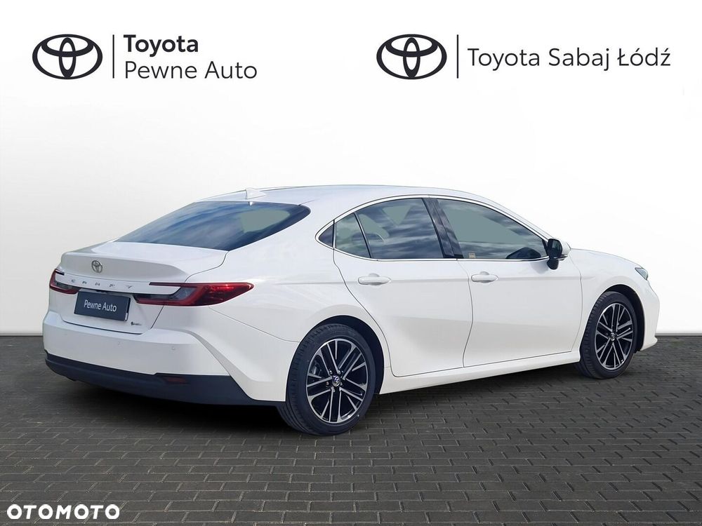 Toyota Camry - 6