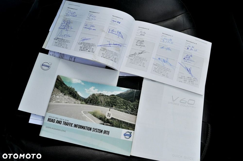 Volvo V60 Cross Country D3 Drive-E Momentum - 26