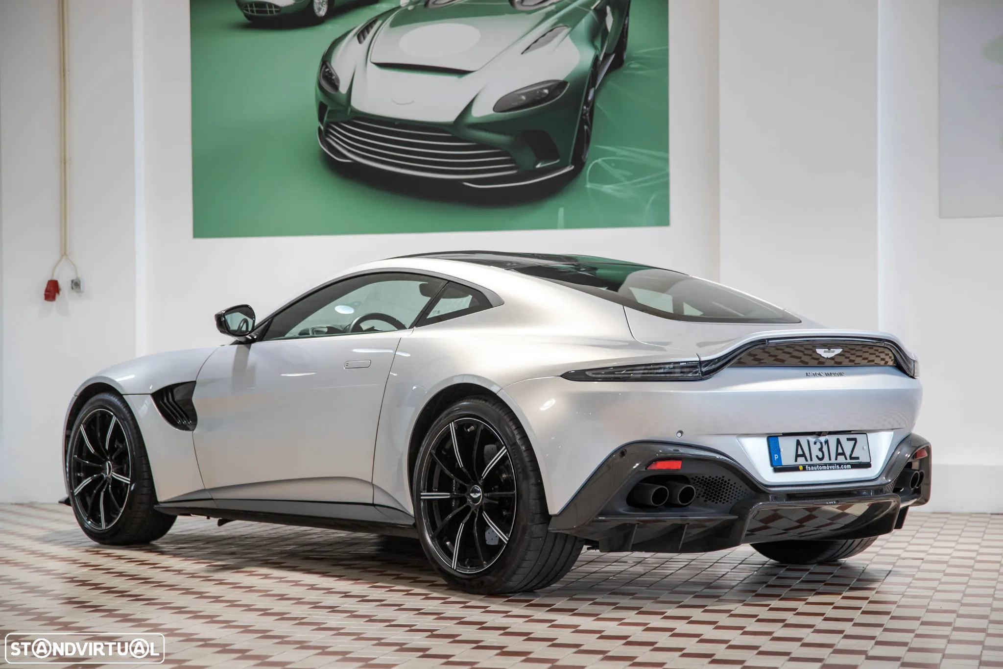 Aston Martin Vantage Coupe V8 AMR - 4