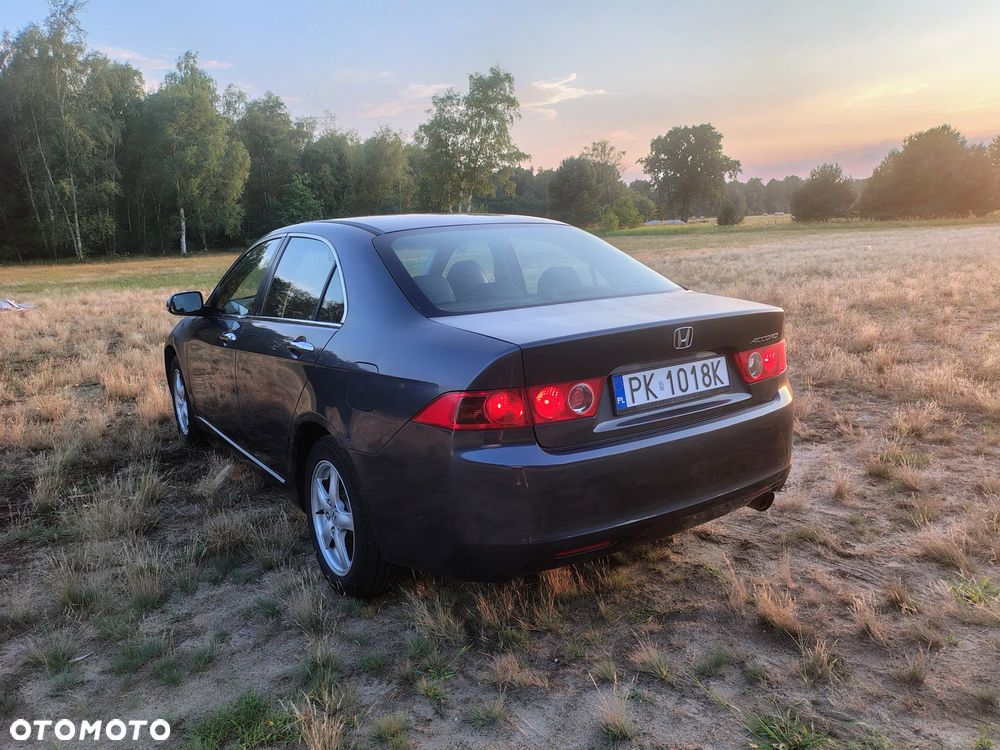 Honda Accord 2.0 i Sport - 32