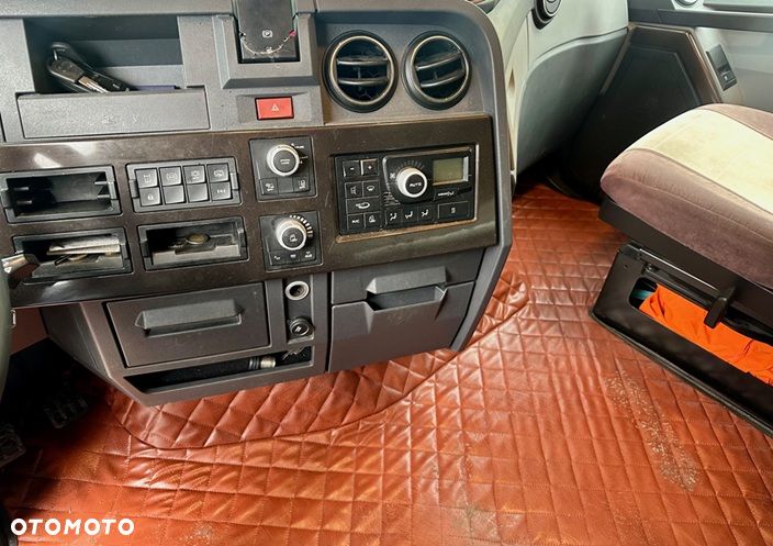 Renault T520 GLOB XXL AUTOMAT RETARDER FULLSPOJLERY ACC MOTOR:13L XENONY LED LODÓWKA SKÓRA 2xALUTANK EURO 6 2016 ŁADNA - 12