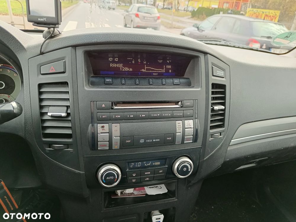 Mitsubishi Pajero 3.2 DI-D Invite - 15