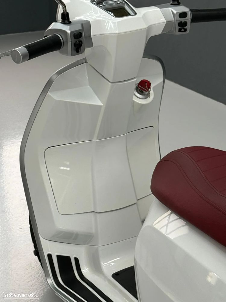 Lambretta V125 Special - 16