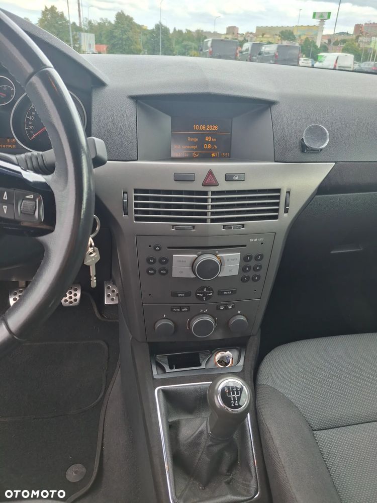 Opel Astra 1.6 Enjoy - 10