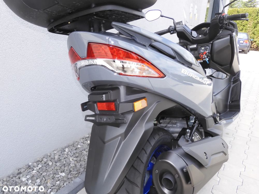 Suzuki Burgman - 12