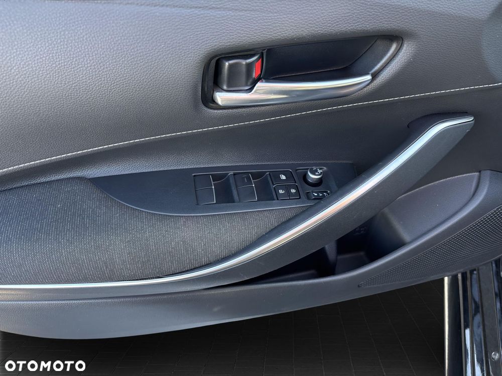 Toyota Corolla 1.8 Hybrid Comfort - 16