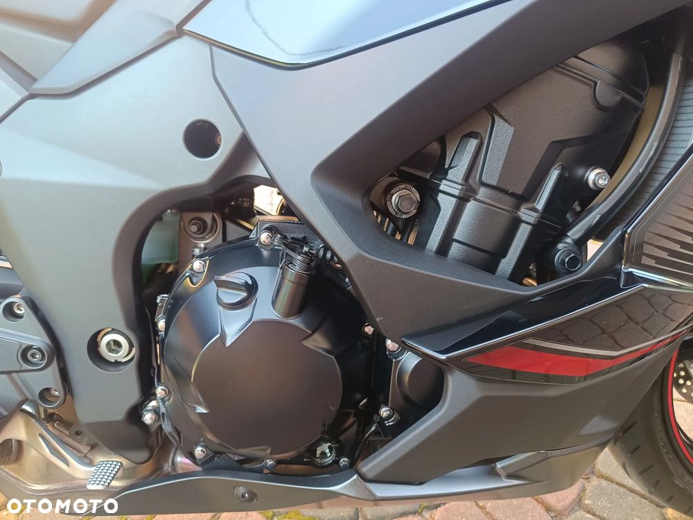 Kawasaki Ninja 1000 SX - 26
