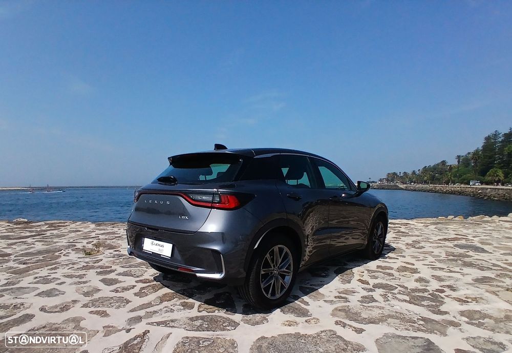 Lexus LBX Elegant - 7