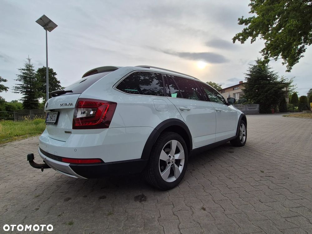 Skoda Octavia 2.0 TDI 4x4 Ambition DSG - 30