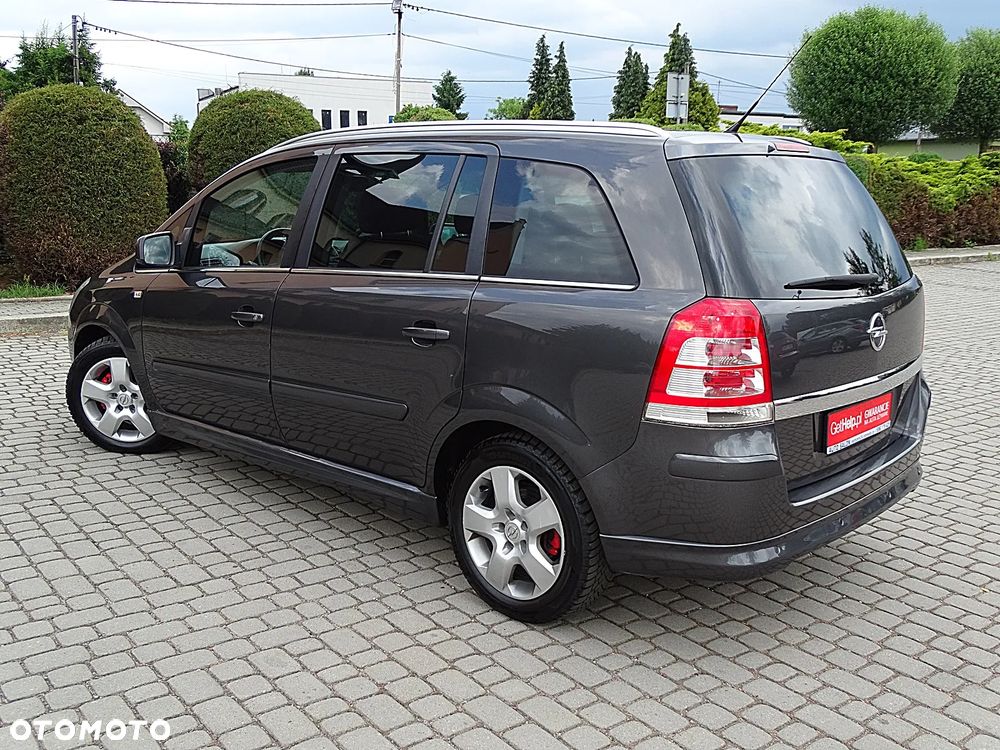 Opel Zafira 1.8 Innovation - 16