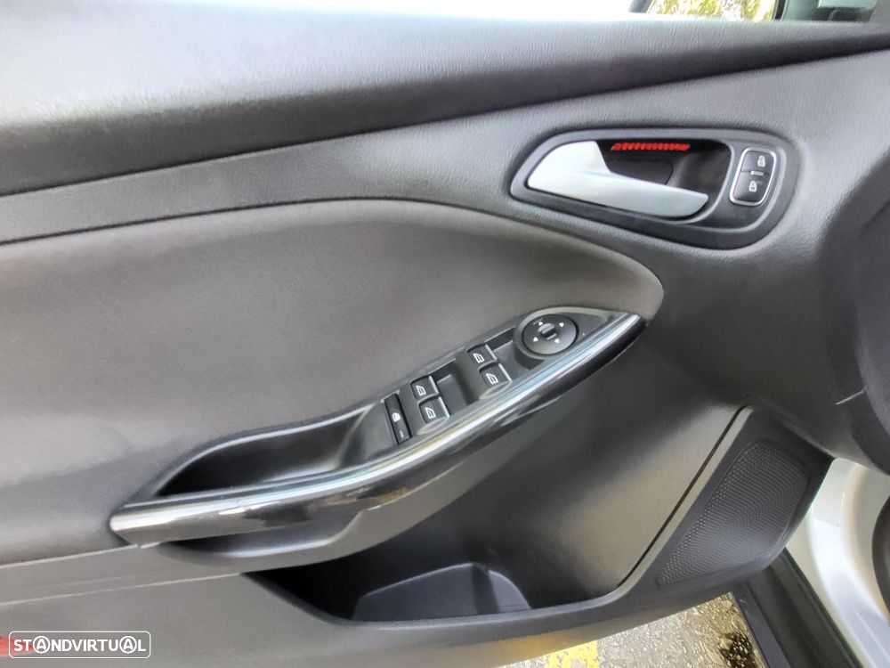Ford Focus SW 1.5 TDCi Titanium - 14