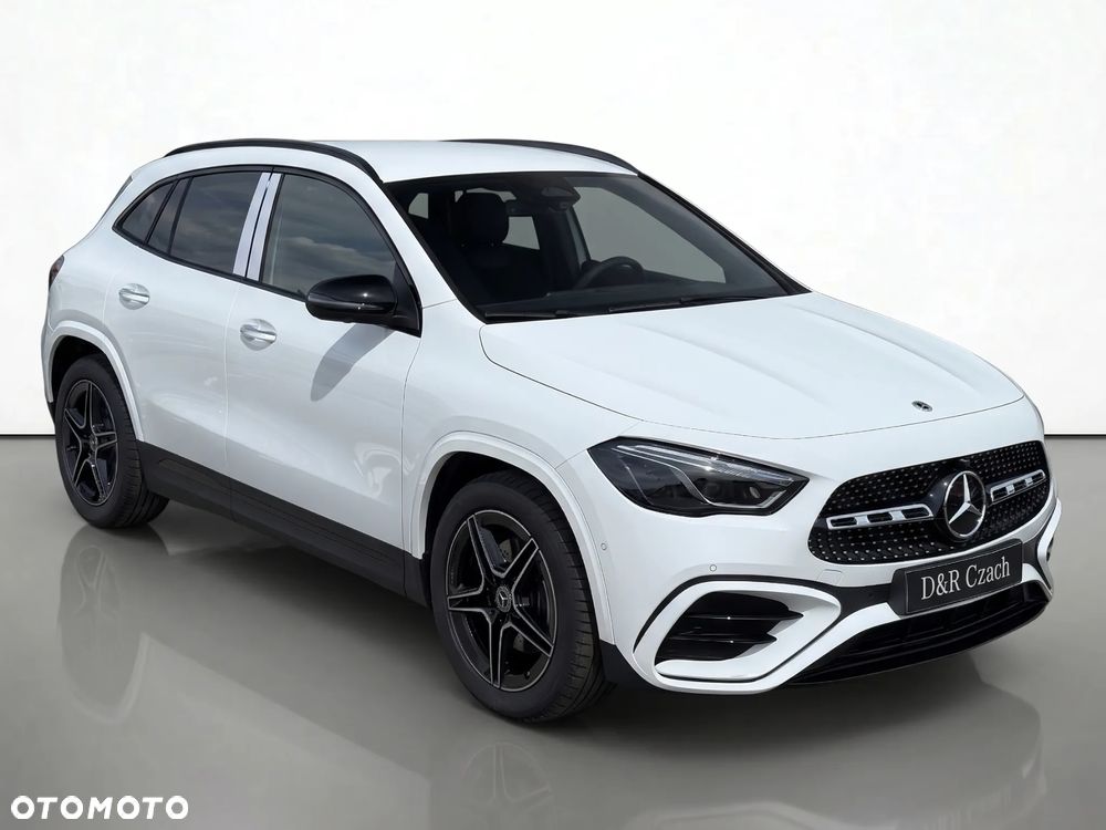 Mercedes-Benz GLA - 2