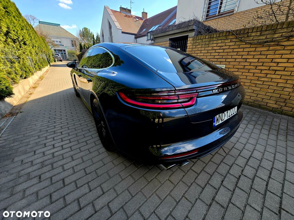 Porsche Panamera 4S - 12