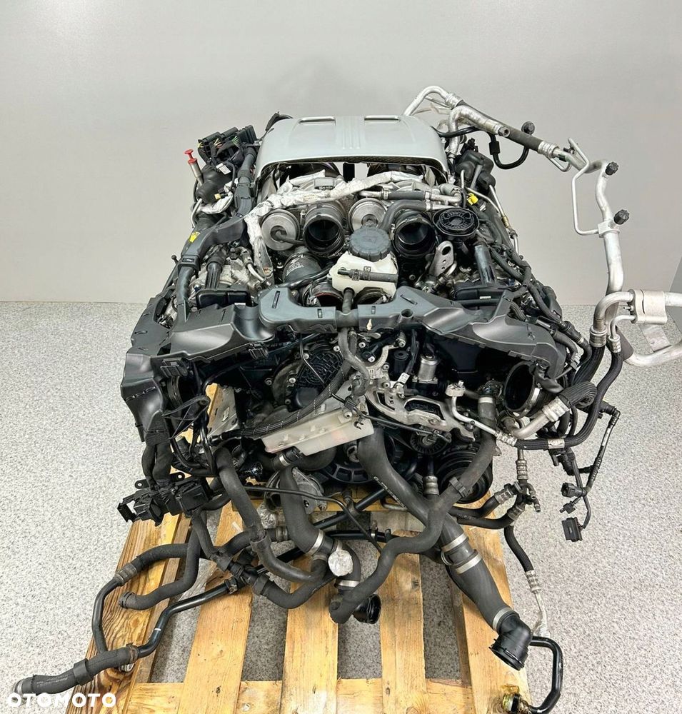 MERCEDES 63 AMG KOMPLETNY SILNIK 4.0 V8 177.980 177980 - 2