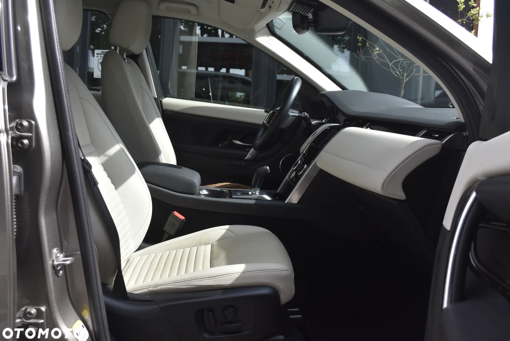Land Rover Discovery Sport - 7