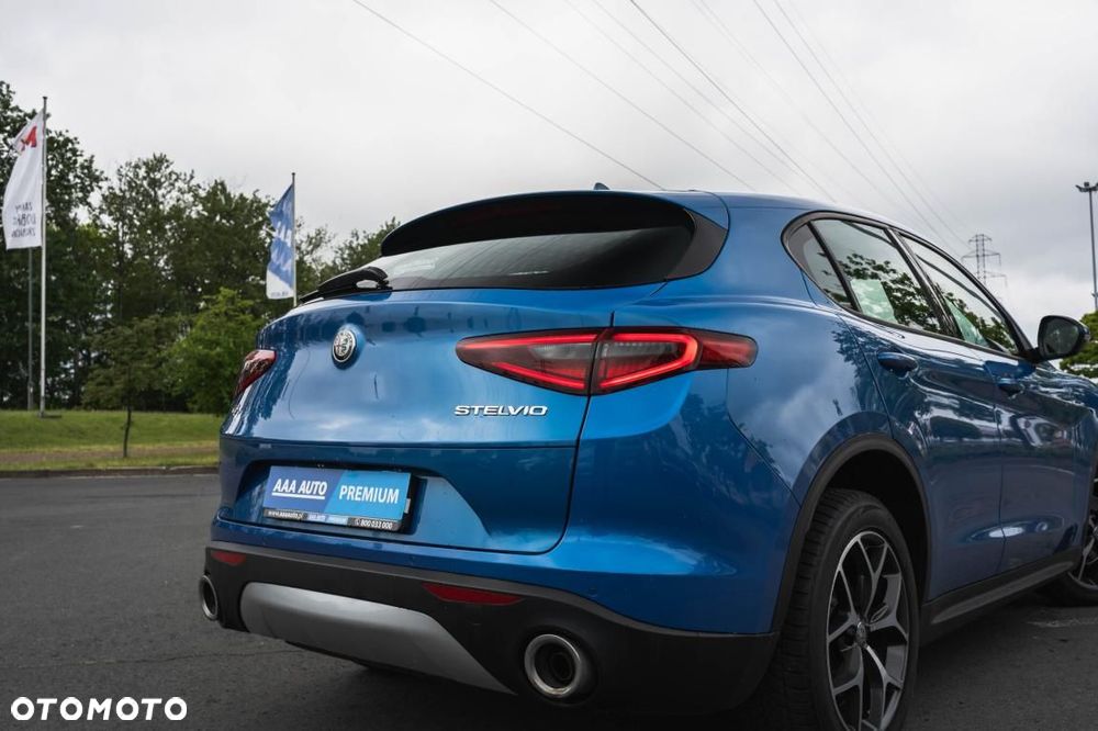 Alfa Romeo Stelvio - 15